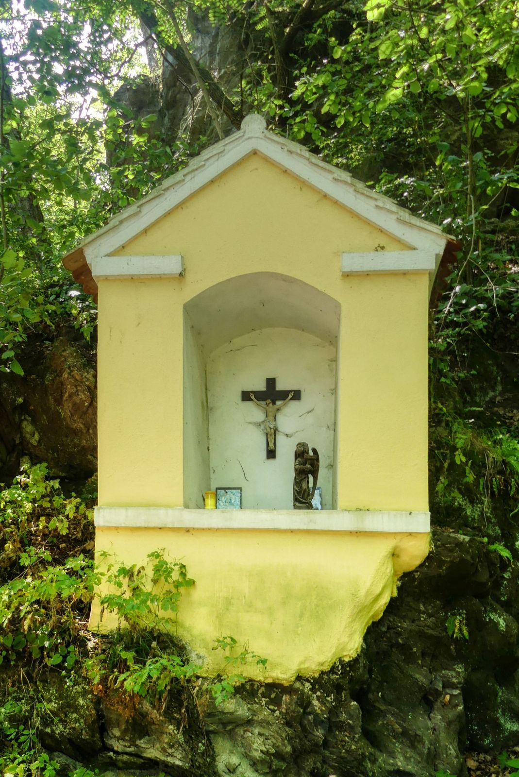 Abenteuerliche Wanderung zur Ruine Schimmelsprung Abenteuerliche Wanderung zur Ruine Schimmelsprung
