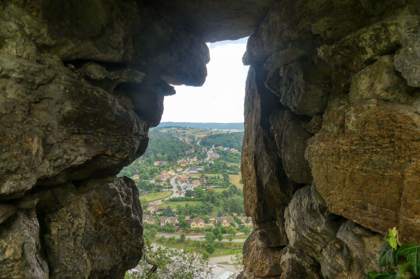 Abenteuerliche Wanderung zur Ruine Schimmelsprung Abenteuerliche Wanderung zur Ruine Schimmelsprung