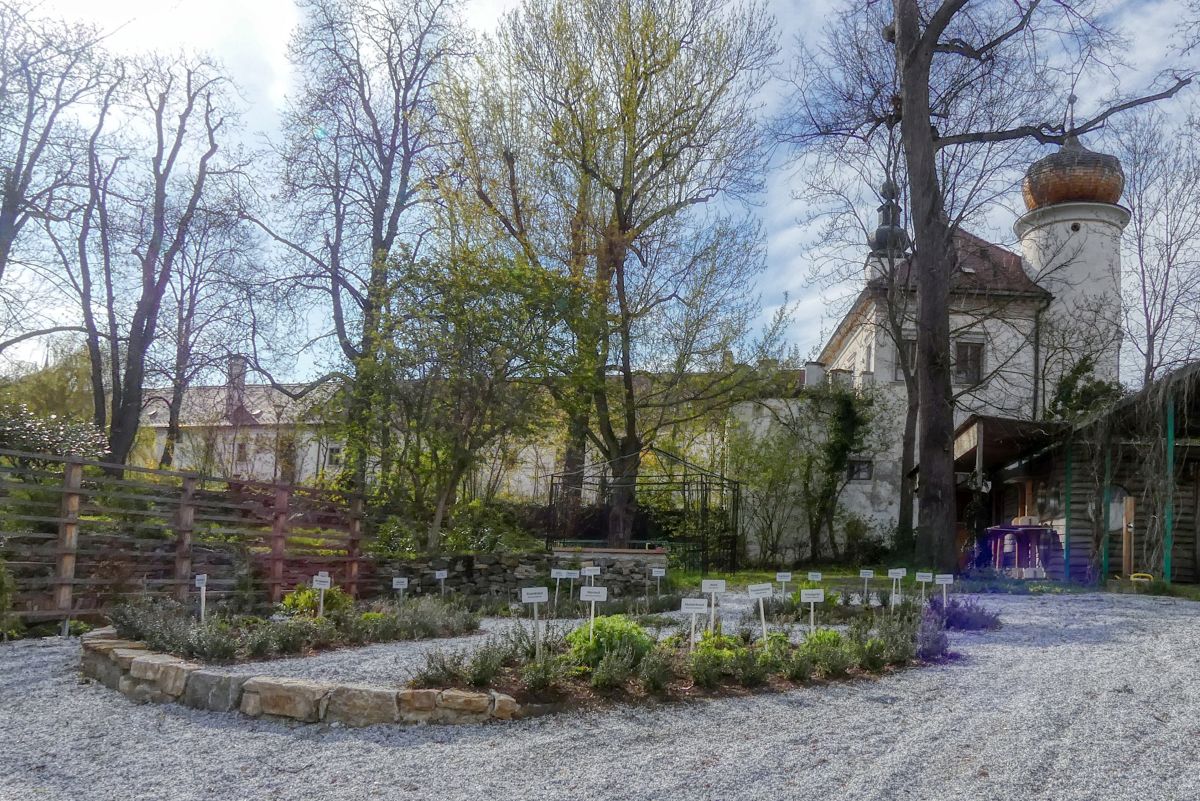 Der Gartenweg in Schiltern