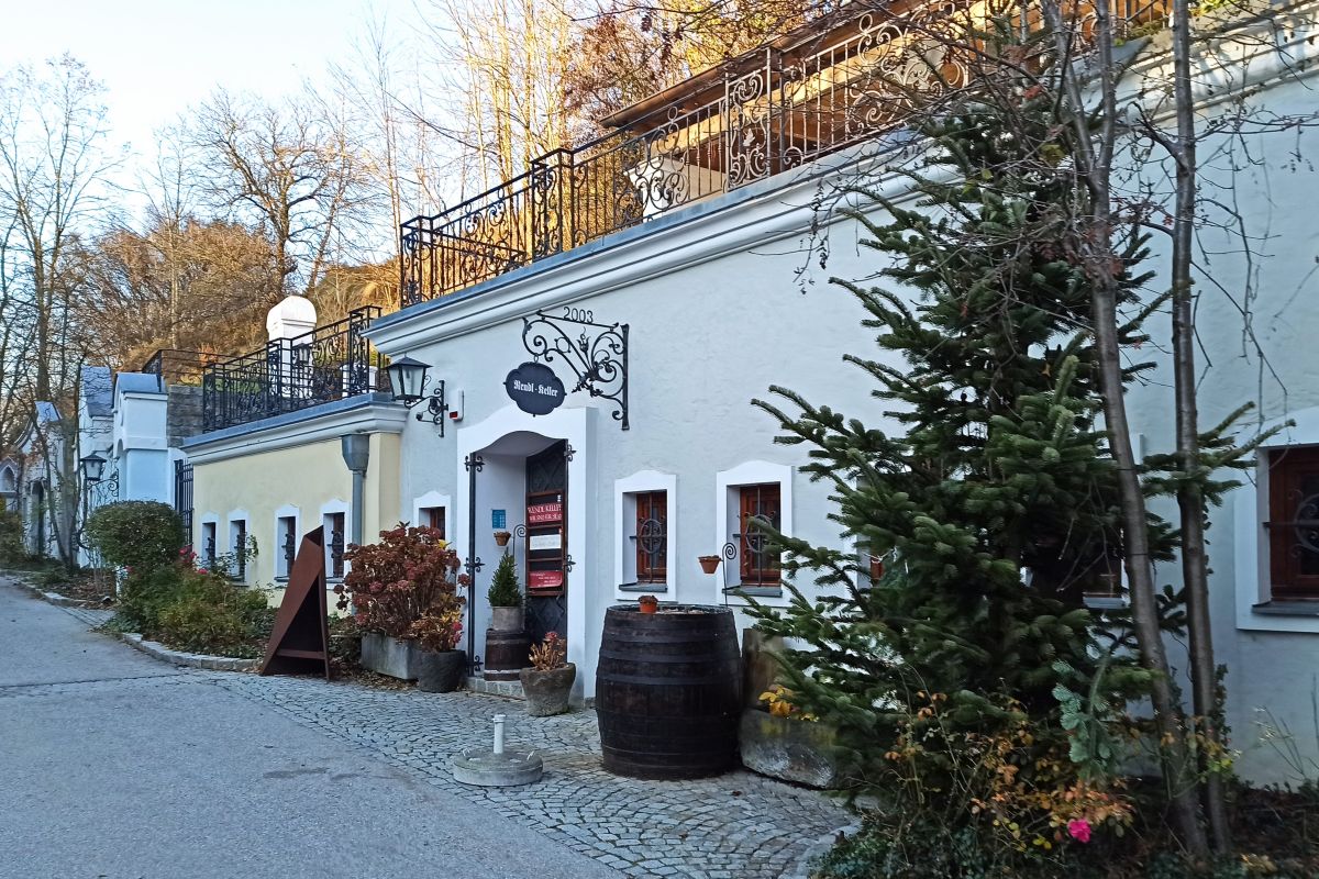 Von der Gartenstadt Kremserberg zu den Weinkellern der Landeshauptstadt