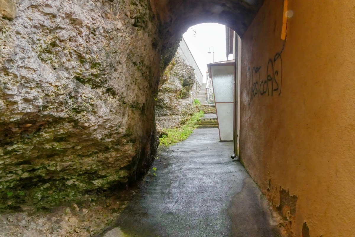 Ybbsuferweg Der Ybbsuferweg in Waidhofen an der Ybbs - eine andere Welt, 10 Meter neben der Hauptstraße