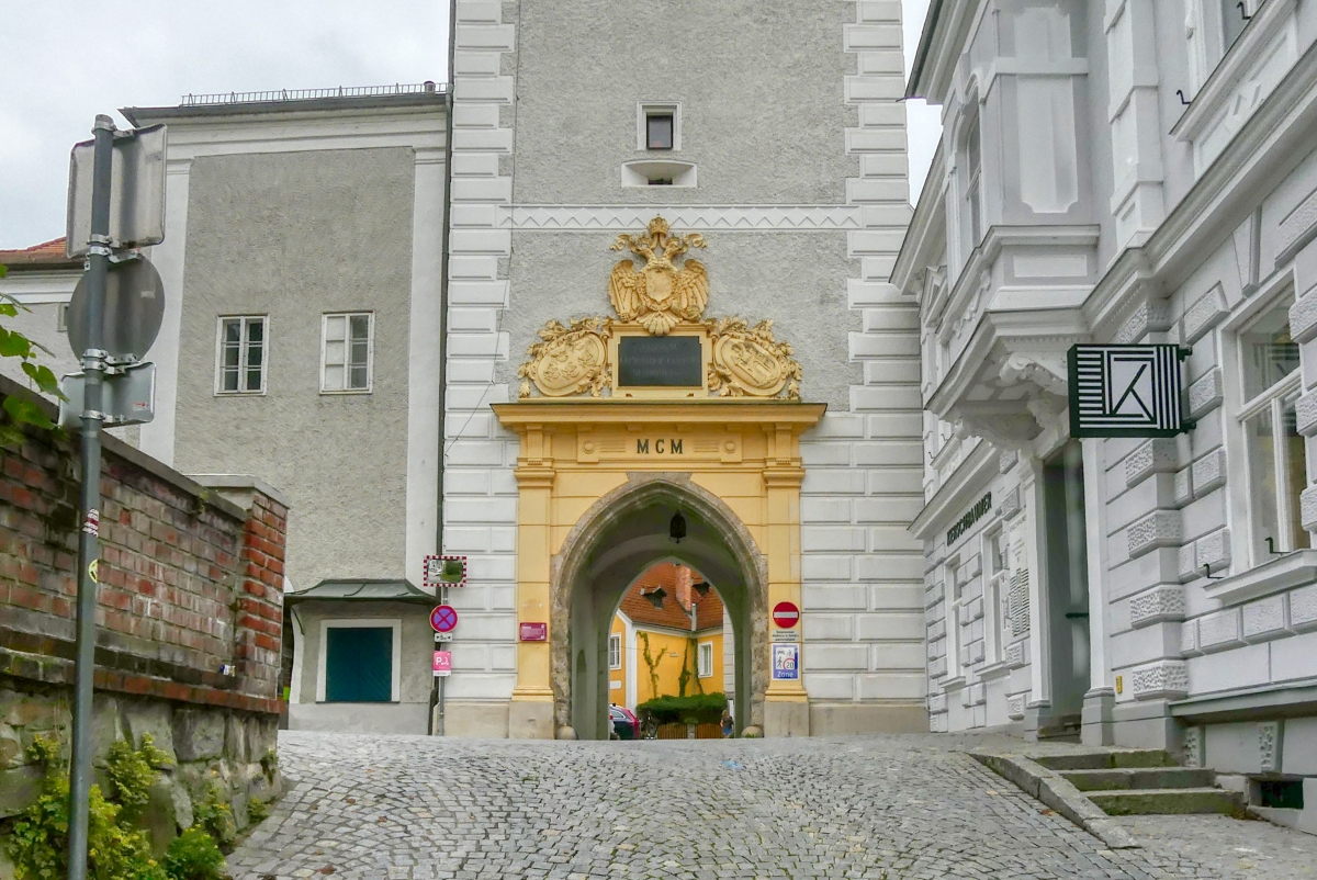 Ybbsuferweg Der Ybbsuferweg in Waidhofen an der Ybbs - eine andere Welt, 10 Meter neben der Hauptstraße