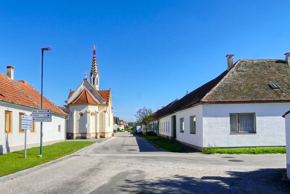 Durch den Süden der Gemeinde Gedersdorf