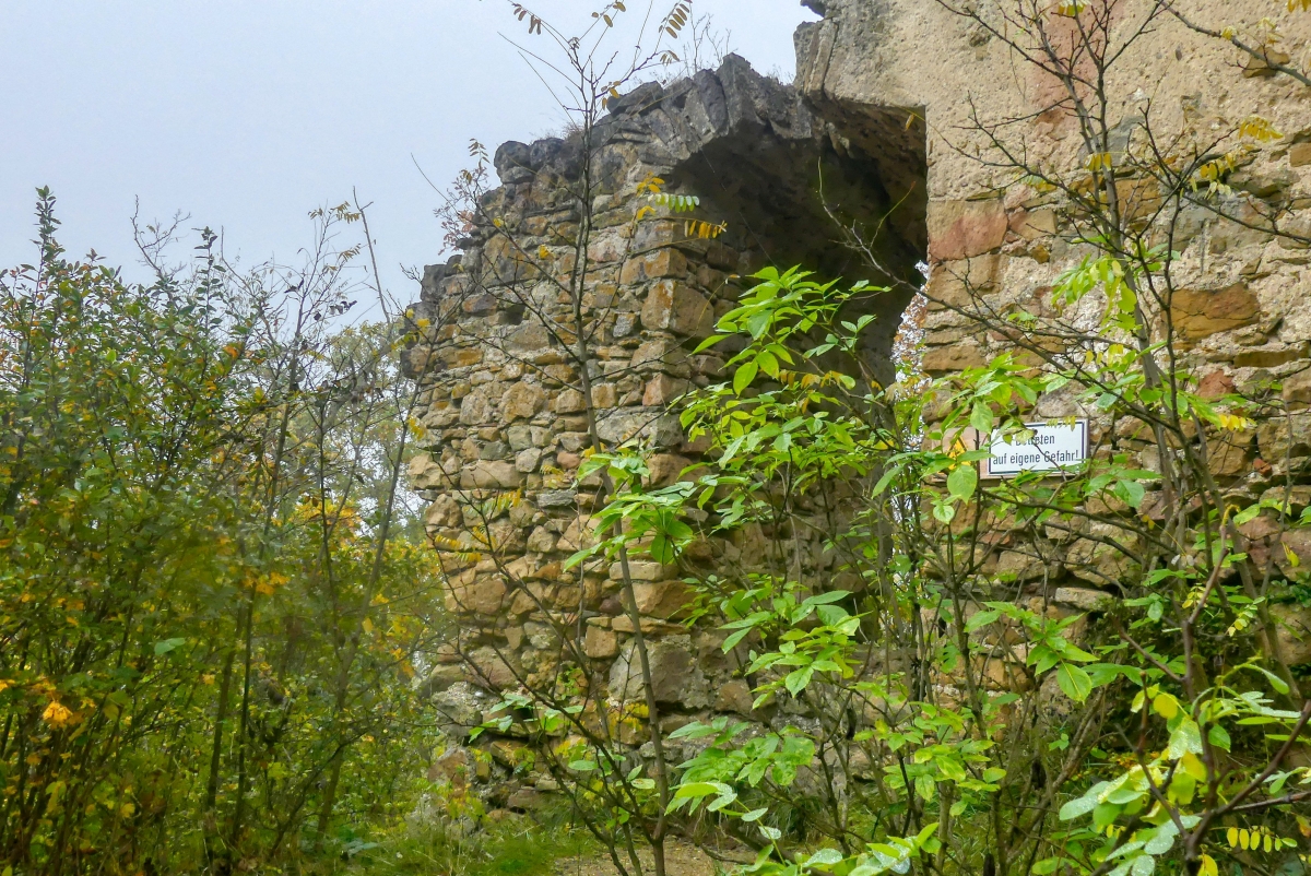Ruinen-Rundwanderweg