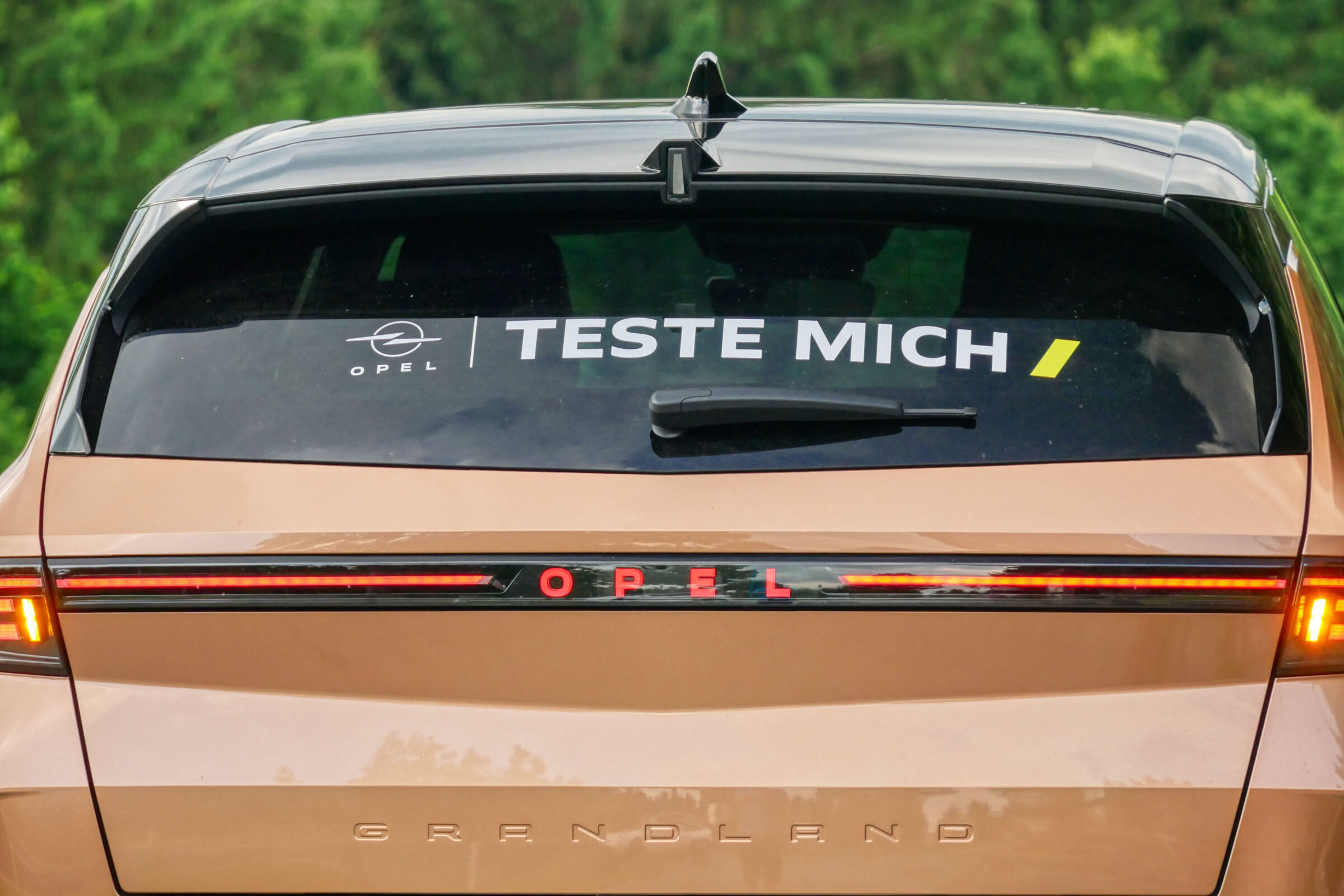 Opel Grandland - Wiederwahl in den Senat Opel Grandland - Wiederwahl in den Senat
