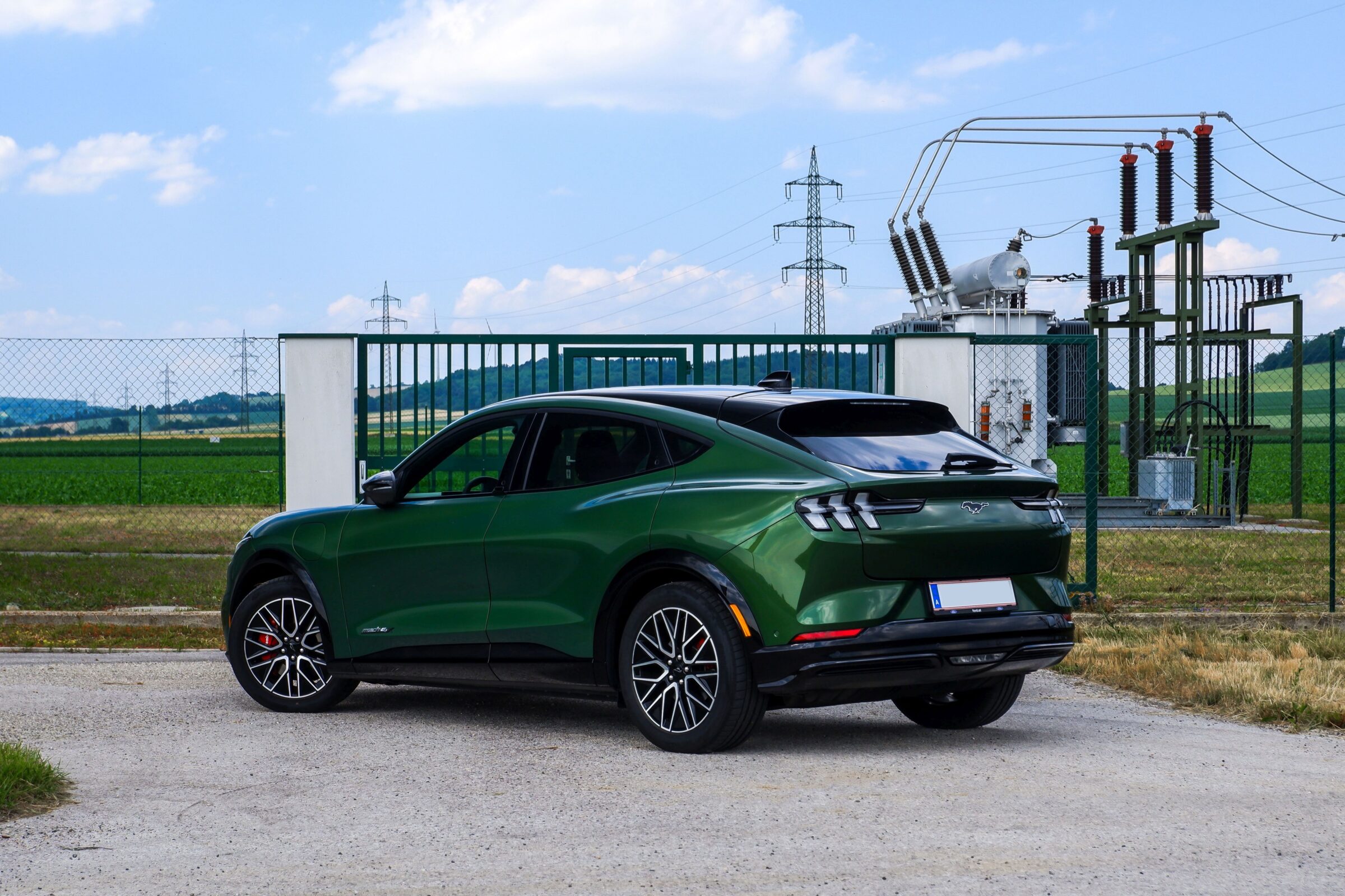 Ford Mustang Mach-E AWD - Eruptiver Familiensport Ford Mustang Mach-E AWD - Eruptiver Familiensport