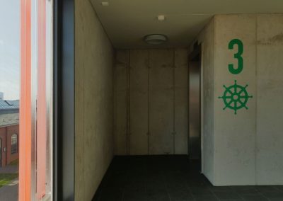 Parkhaus im Weltkulturerbe Wismar - fröhlich, ohne Kitsch und ungetarnt, dafür aber mit Aussicht