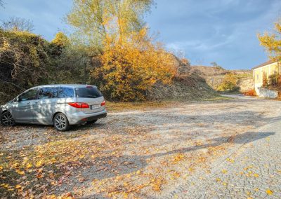 Wanderung durch Österreichs längste Kellergasse
