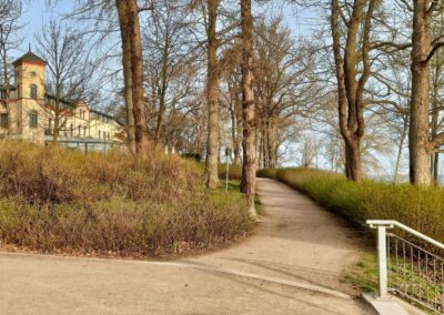 Von der Seebrücke in Bad Wendorf ins Fischerdorf Hoben