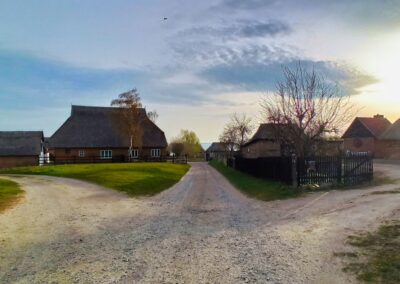 Vom Fischerdorf Hoben zum Zierower Strand