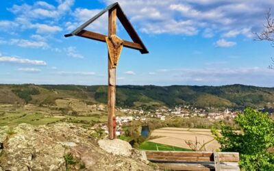 Der Klopfhartsbergweg bei Schönberg am Kamp – mit Abstecher zum Irblingkreuz