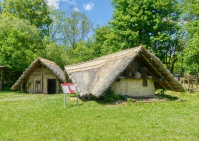 Zu Besuch im Germanischen Gehöft in Elsarn im Straßertal