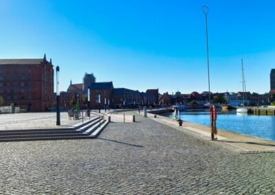 Vom Alten Hafen in Wismar zur Seebrücke in Bad Wendorf