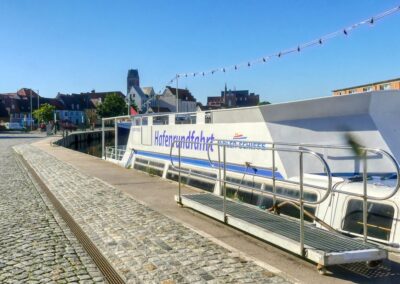 Vom Alten Hafen in Wismar zur Seebrücke in Bad Wendorf