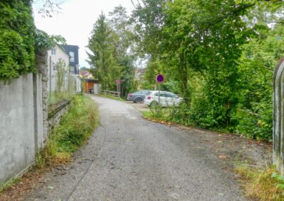 Der Ybbsuferweg in Waidhofen an der Ybbs - eine andere Welt, 10 Meter neben der Hauptstraße