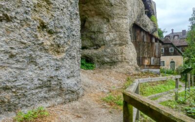 Der Ybbsuferweg in Waidhofen an der Ybbs – eine andere Welt, 10 Meter neben der Hauptstraße