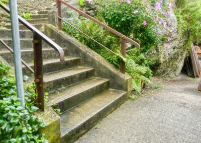 Der Ybbsuferweg in Waidhofen an der Ybbs - eine andere Welt, 10 Meter neben der Hauptstraße