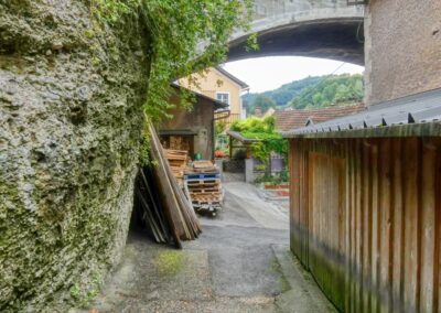 Der Ybbsuferweg in Waidhofen an der Ybbs - eine andere Welt, 10 Meter neben der Hauptstraße