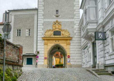 Der Ybbsuferweg in Waidhofen an der Ybbs - eine andere Welt, 10 Meter neben der Hauptstraße
