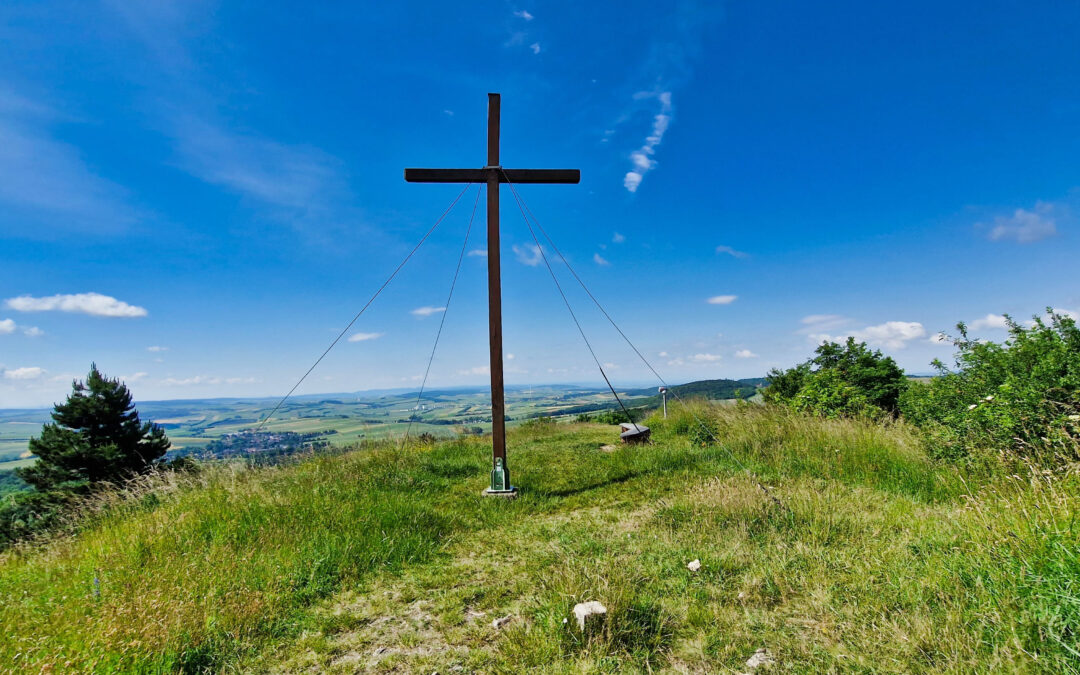 Eine Runde auf dem Buschberg, dem höchsten Berg des Weinviertels