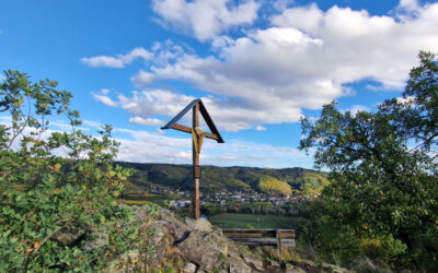 Von Mollands zum Irblingkreuz und über den Schmalzberg zurück