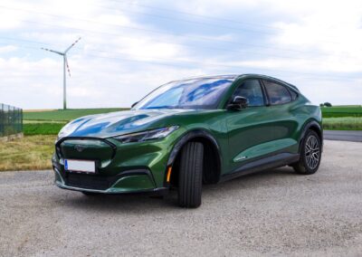 Ford Mustang Mach-E AWD - Eruptiver Familiensport