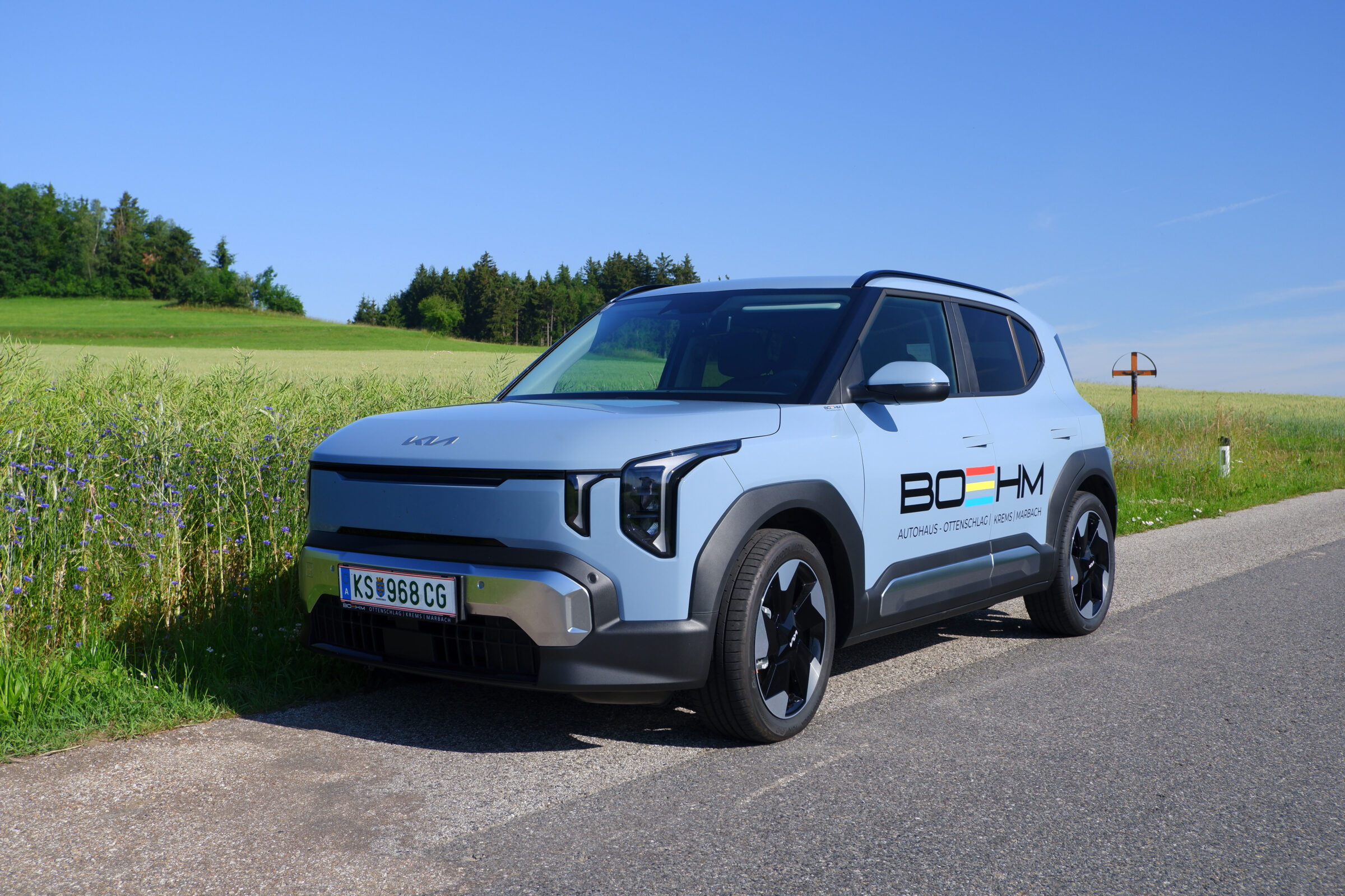 KIA EV2