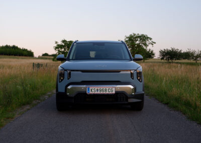 KIA EV2
