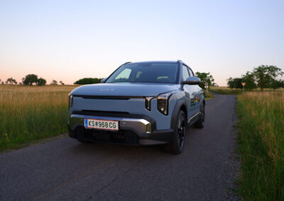 KIA EV2